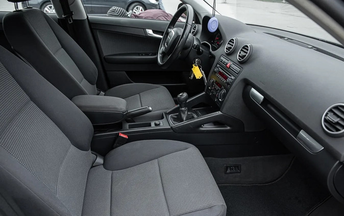 Audi A3 cena 22900 przebieg: 237000, rok produkcji 2006 z Bełchatów małe 211